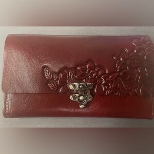 Romantic Patricia Nash Red/Burgundy Floral Women's Wallet